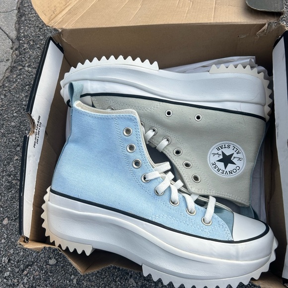 Converse - Picture 1 of 3